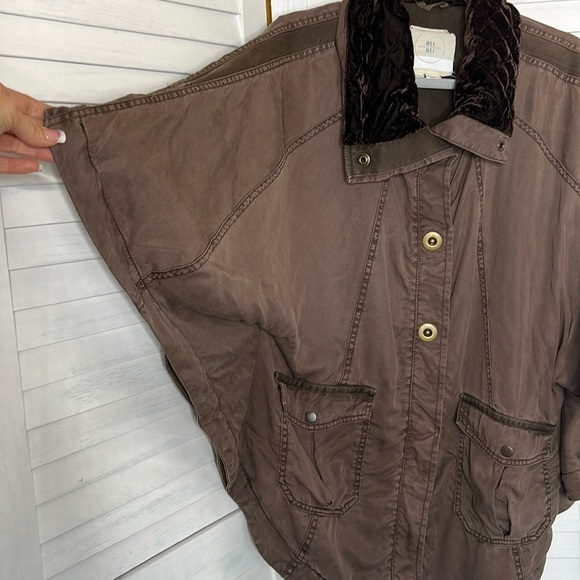 ANTHROPOLOGIE l Hei Hei Taupe Brown Todra Crushed Velvet Neck Lined Cape M/L - Picture 6 of 14